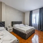 Garden 21 *