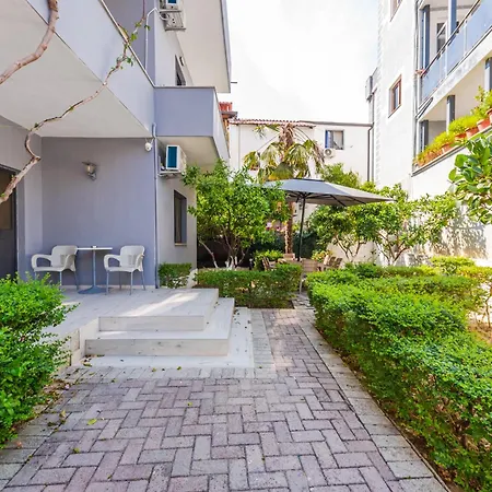 Apartment Garden 21 Durres
